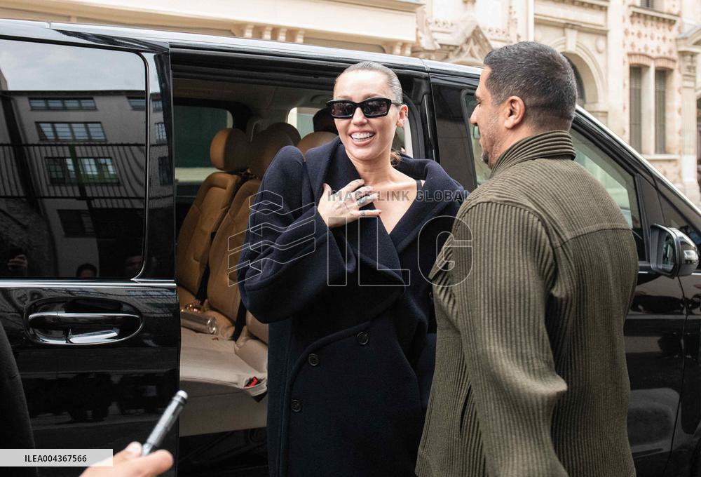 Miley Cyrus Arrives For A Photo Shoot - Paris