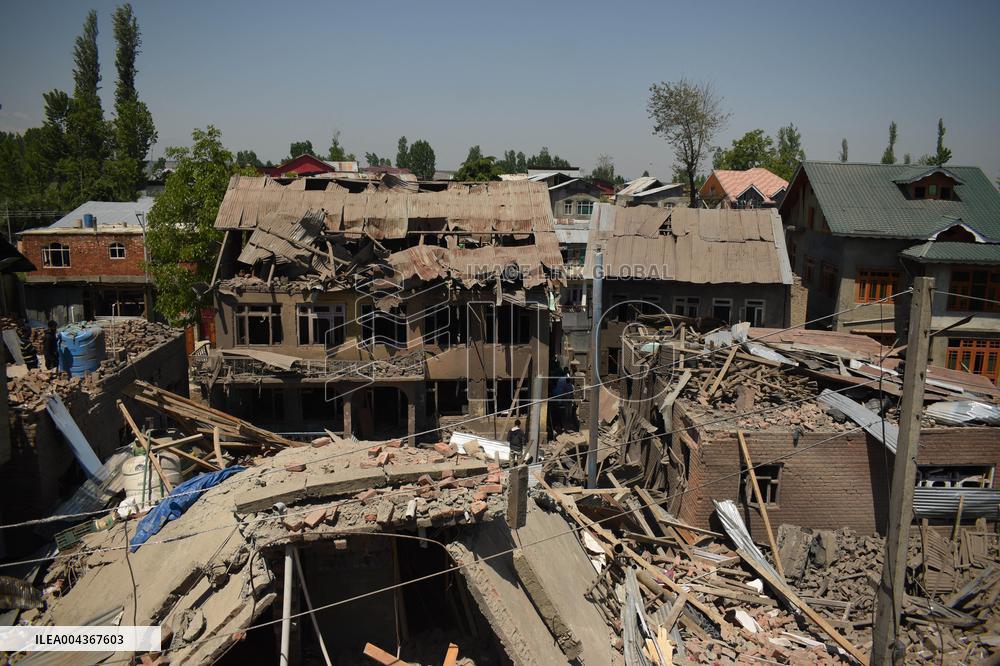 Kashmir Militant Homes Raided - India