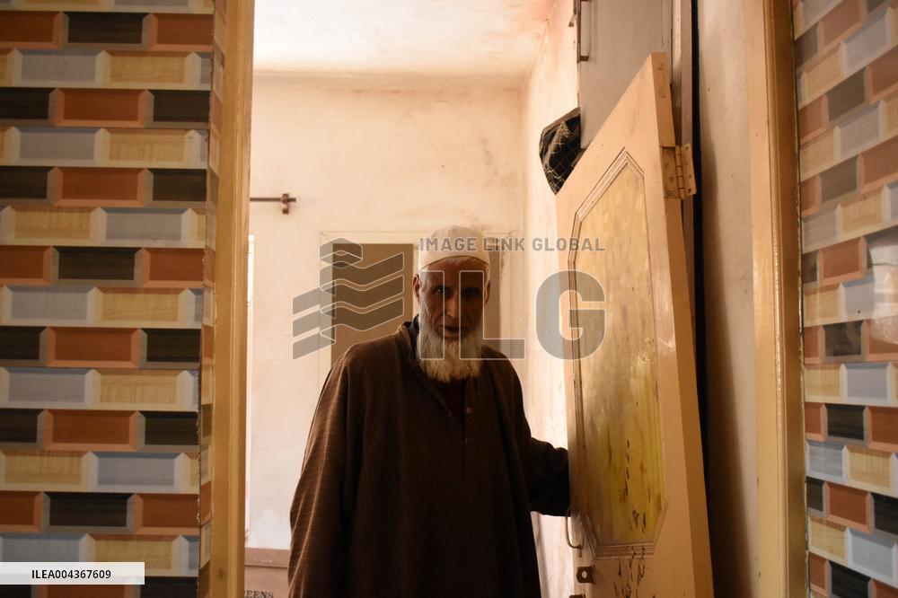 Kashmir Militant Homes Raided - India