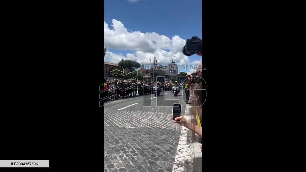 Italy: Pope Francis’s Coffin Procession Through Rome