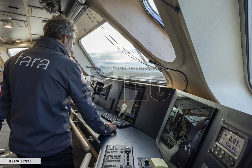 Tara Ceremonial ship launching for Arctic Exploration - France