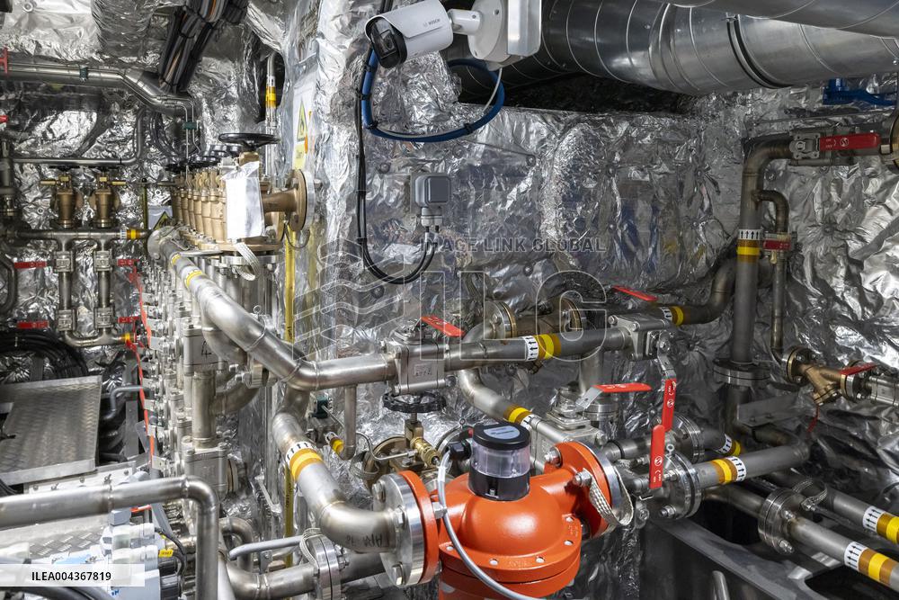 Tara Ceremonial ship launching for Arctic Exploration - France