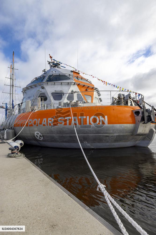 Tara Ceremonial ship launching for Arctic Exploration - France