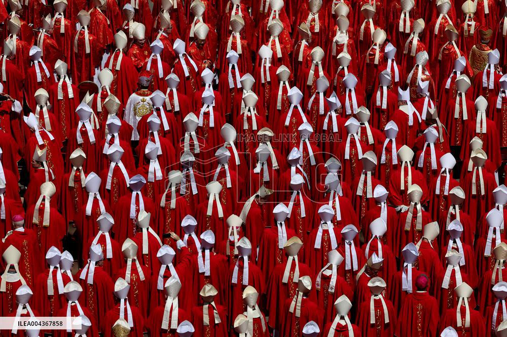 Cardinal Red Stands Out in the Square During Pope Francis Funeral - Vatican