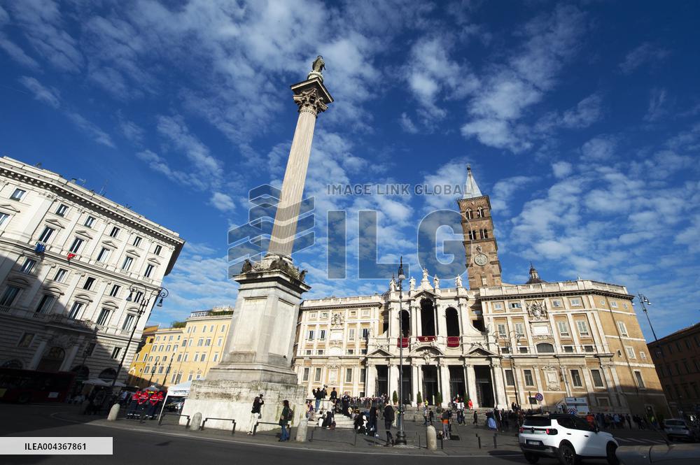 Homage of the faithful at the Tomb of Pope Francis in Santa Maria Maggiore - Rome