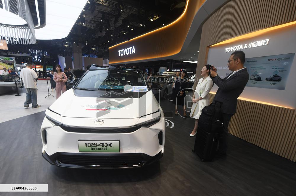 Toyota L4-level Driverless Car 4X Robotaxi