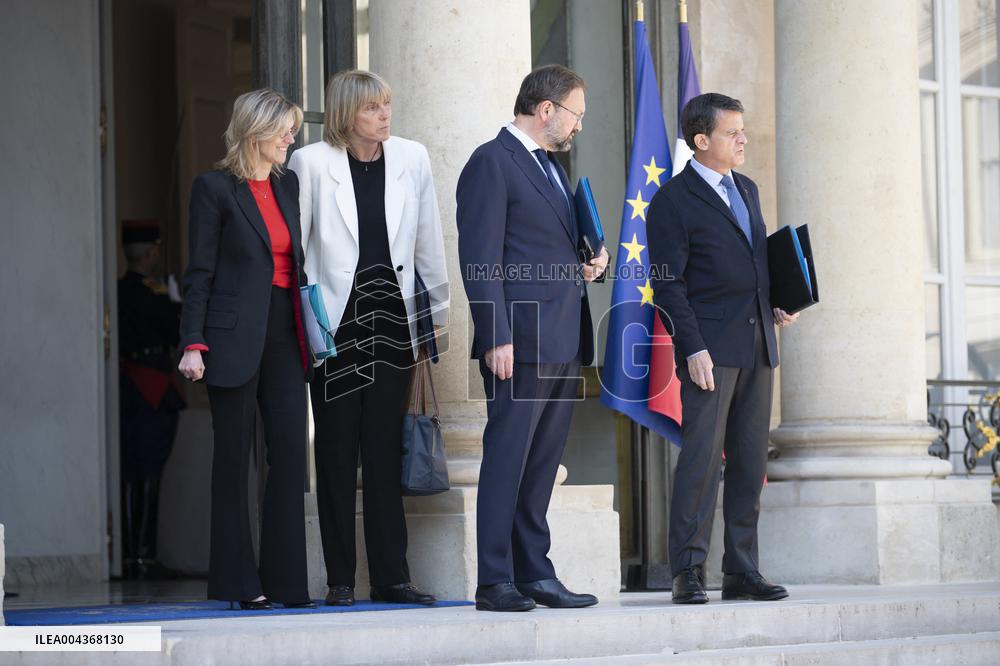 Weekly Cabinet Meeting - Paris