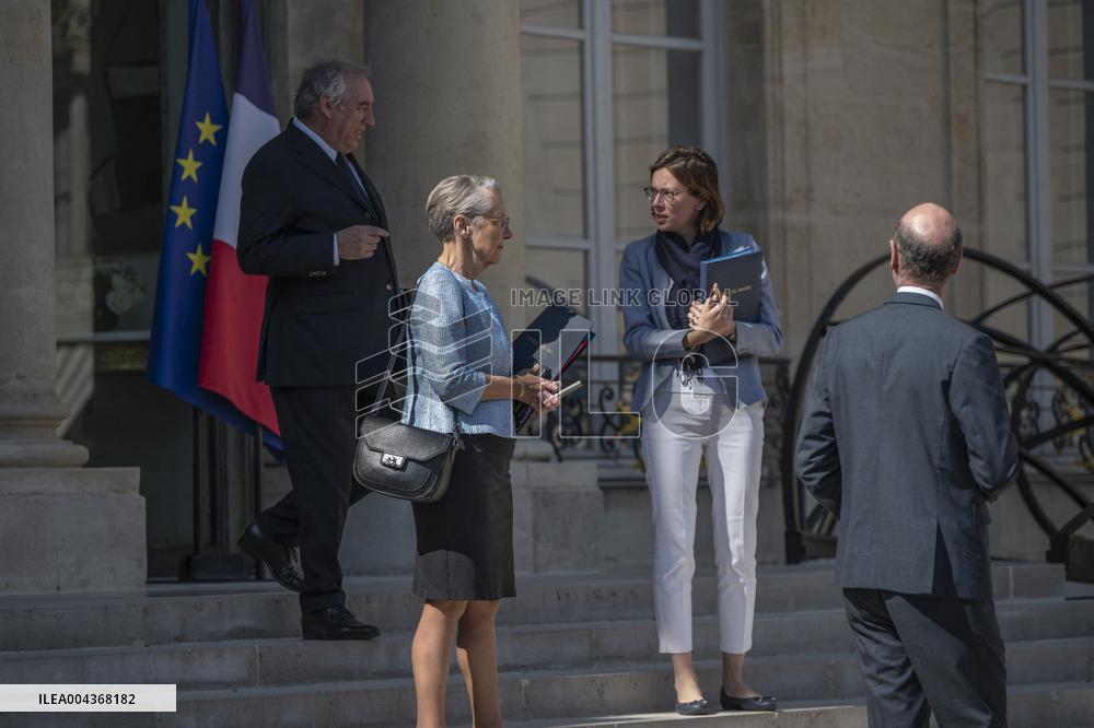 Weekly Cabinet Meeting - Paris