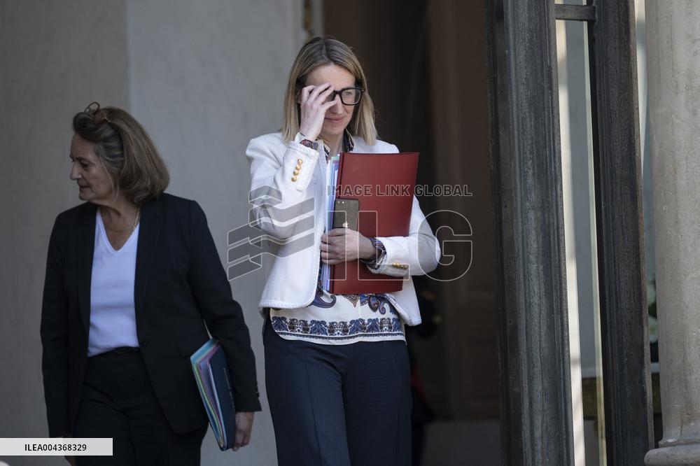 Weekly Cabinet Meeting - Paris