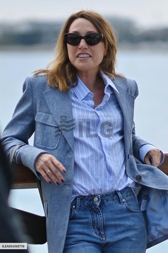 8th Canneseries - Laura Smet At Surface Photocall