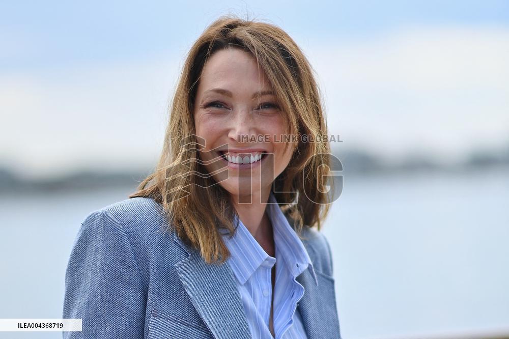 8th Canneseries - Laura Smet At Surface Photocall