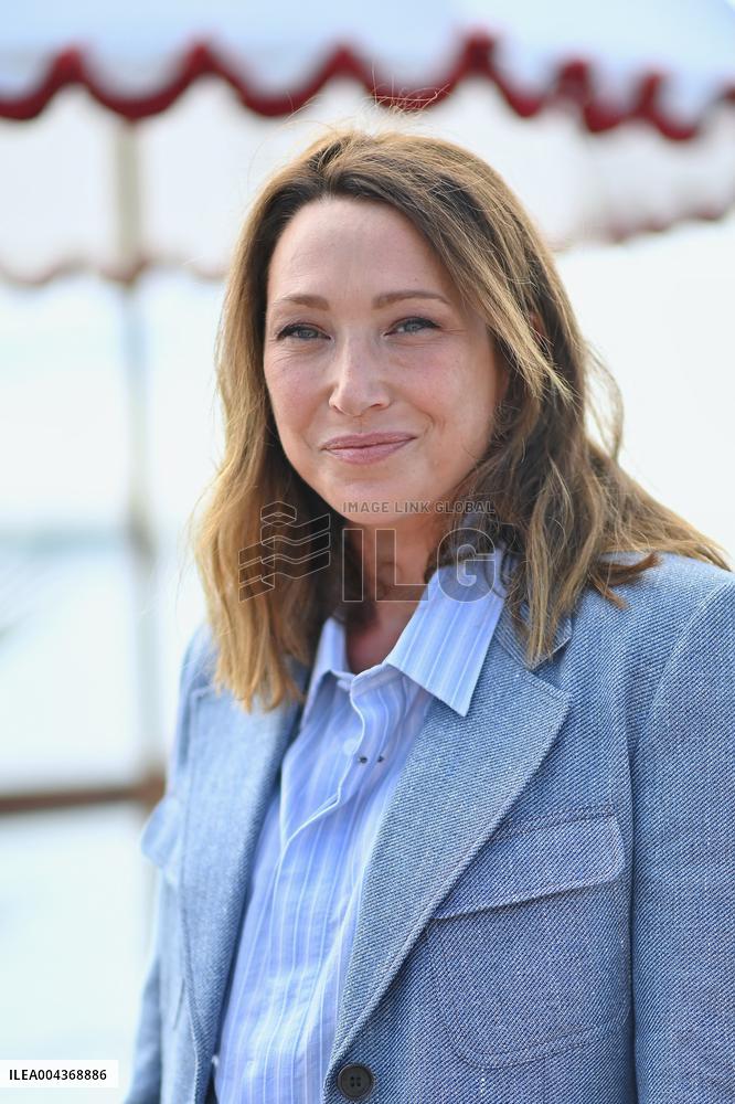 8th Canneseries - Laura Smet At Surface Photocall