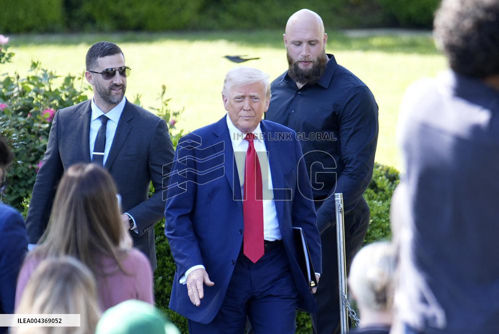 Donald Trump welcomes Philadelphia Eagles - Washington