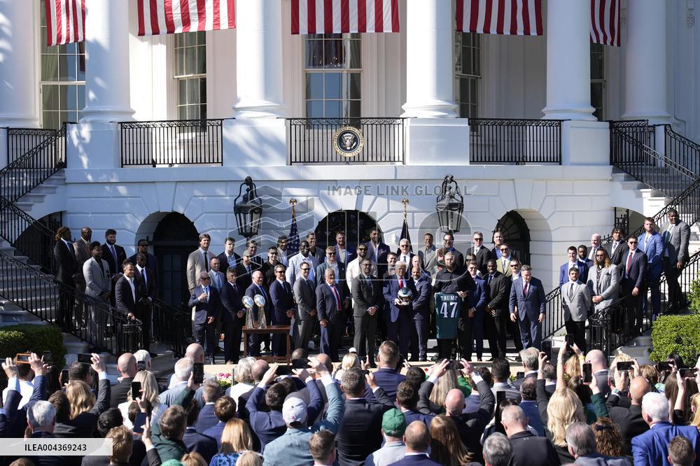 Donald Trump welcomes Philadelphia Eagles - Washington