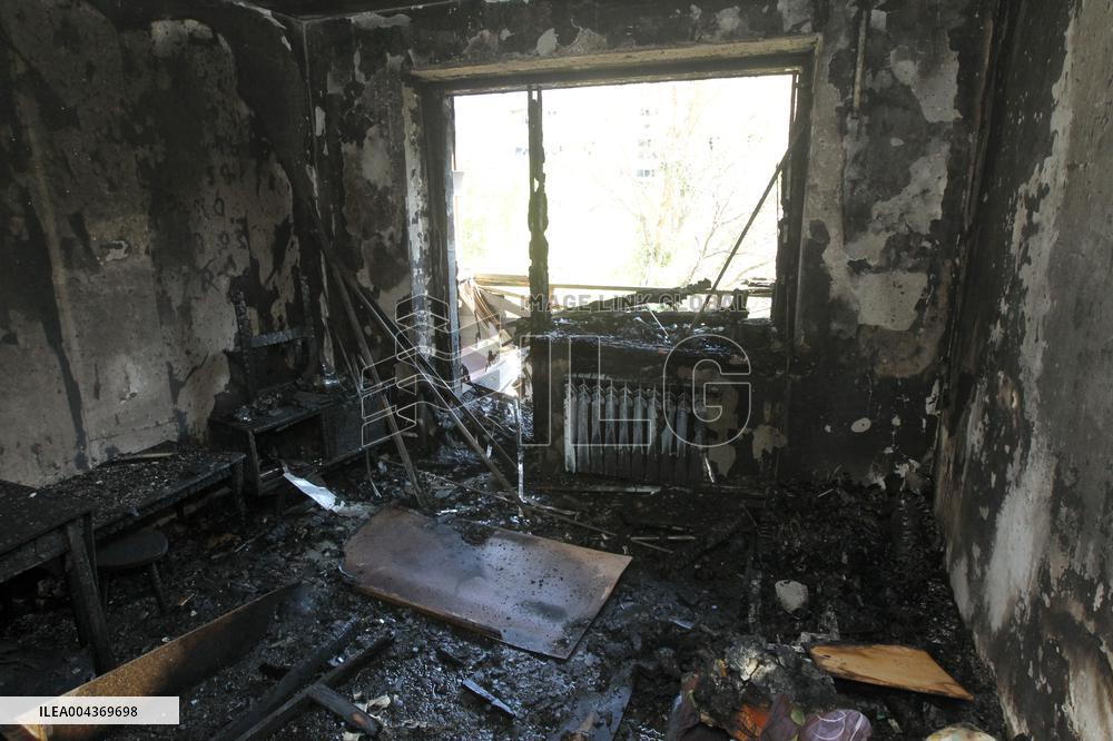 Russian drone hits apartment block in KamianskeRussian drone hits apartment block in Kamianske