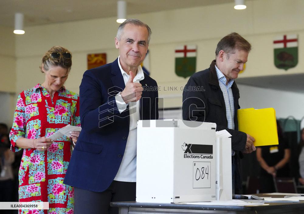 Mark Carney Votes in Ottawa with Wife - Ottawa
