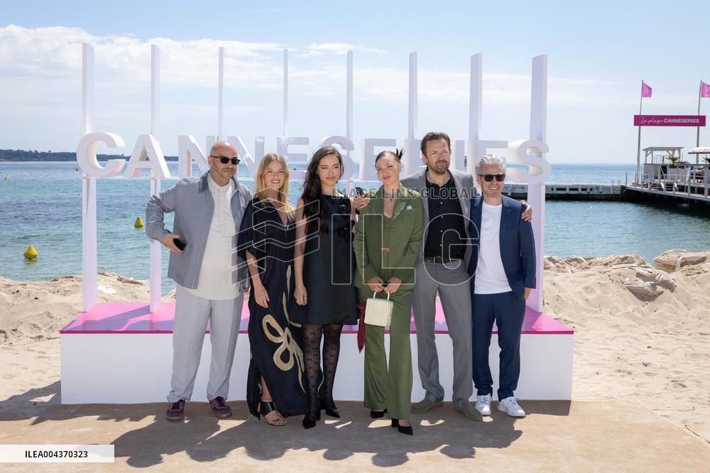 8th Canneseries - Holy Sh!t Photocall
