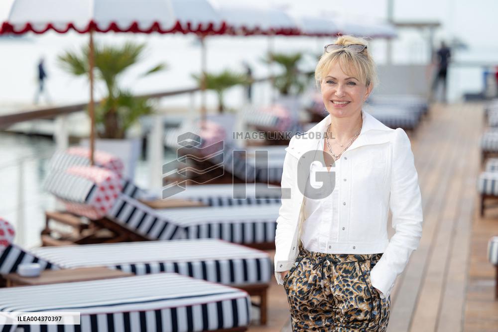 8th Canneseries - Surface Photocall