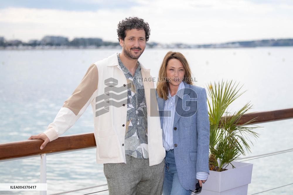 8th Canneseries - Surface Photocall
