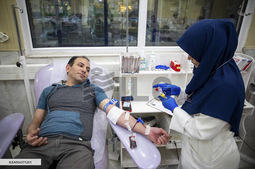 Blood Transfusions for Bandar Abbas Victims - Iran