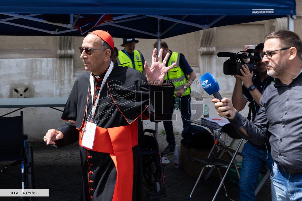 Delegation of Cardinals at Fifth General Congregation - Vatican