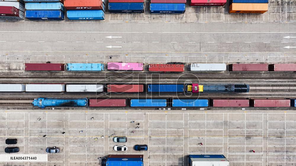 Nanchang - Xiamen Port Bi Directional Train