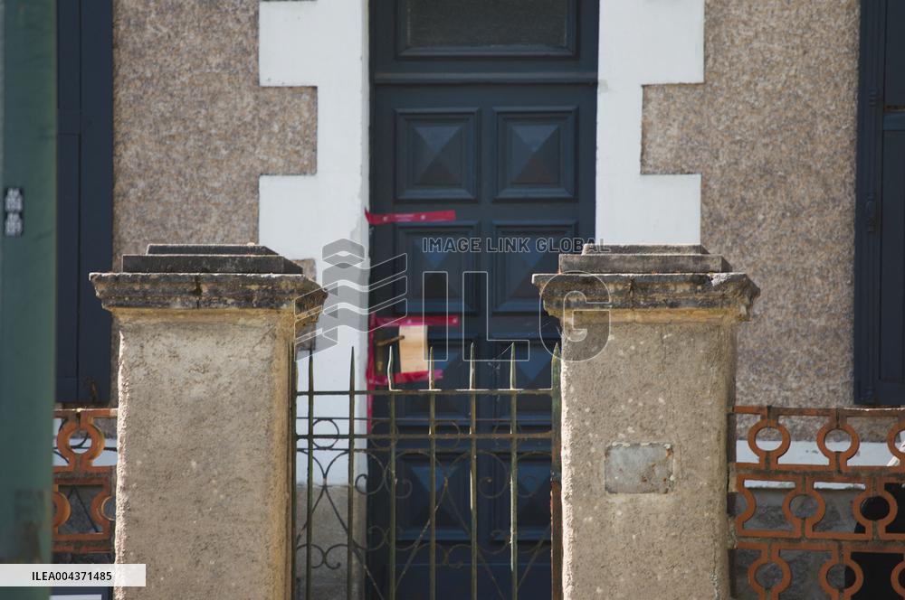 Woman Injured Husband Found Dead Throat Slit - Nantes