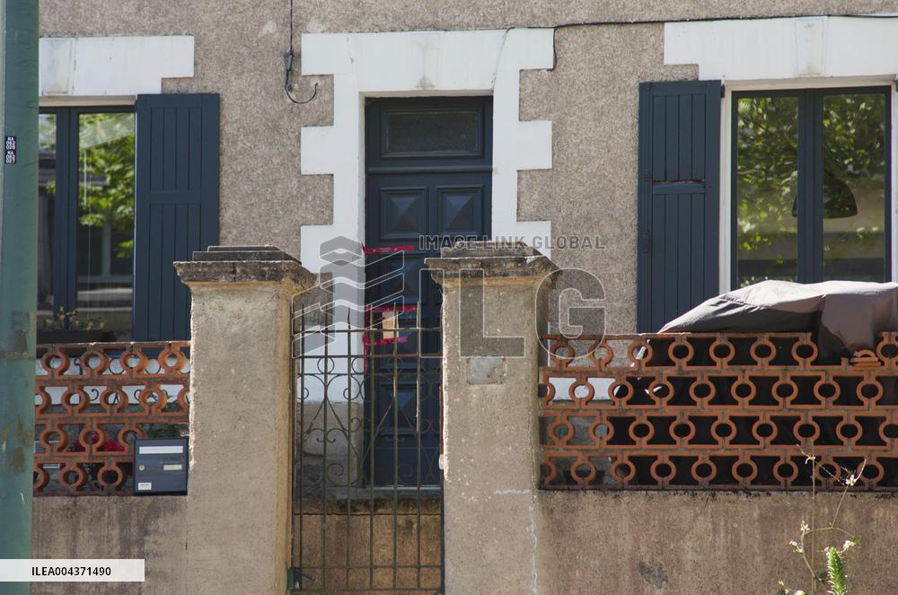 Woman Injured Husband Found Dead Throat Slit - Nantes