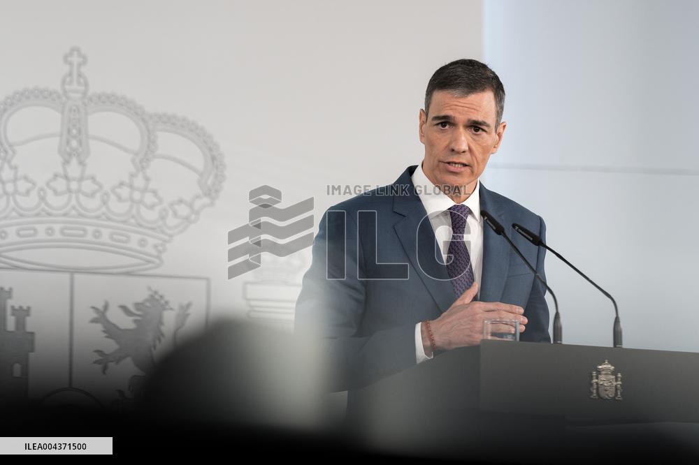 Sanchez Addresses Media on Iberian Blackout Response - Madrid