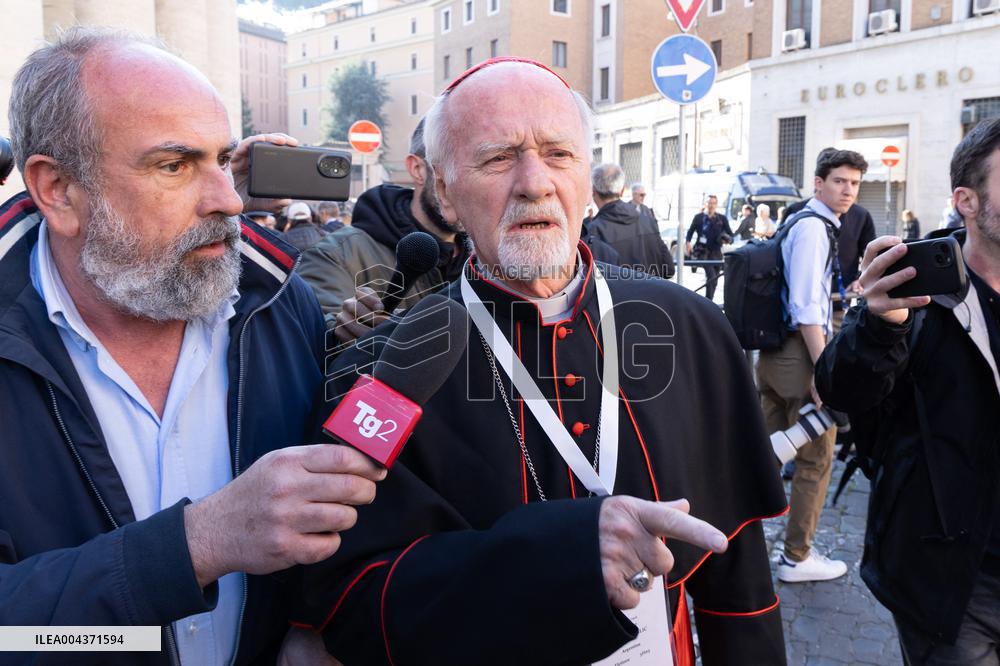 Delegation of Cardinals at Fifth General Congregation - Vatican