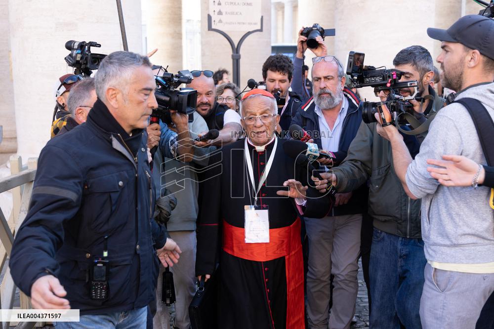 Delegation of Cardinals at Fifth General Congregation - Vatican