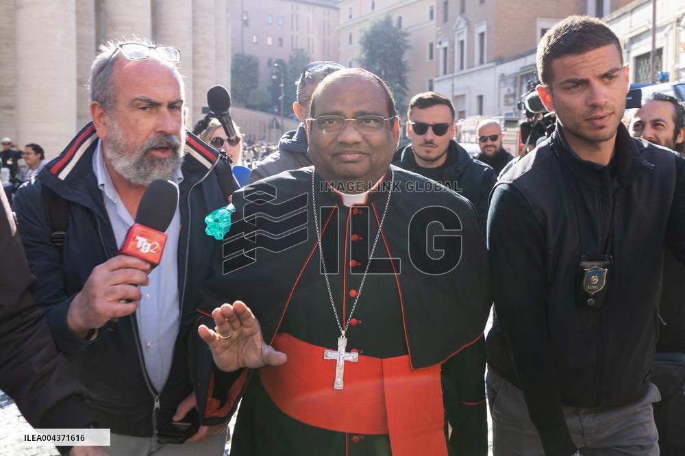 Delegation of Cardinals at Fifth General Congregation - Vatican