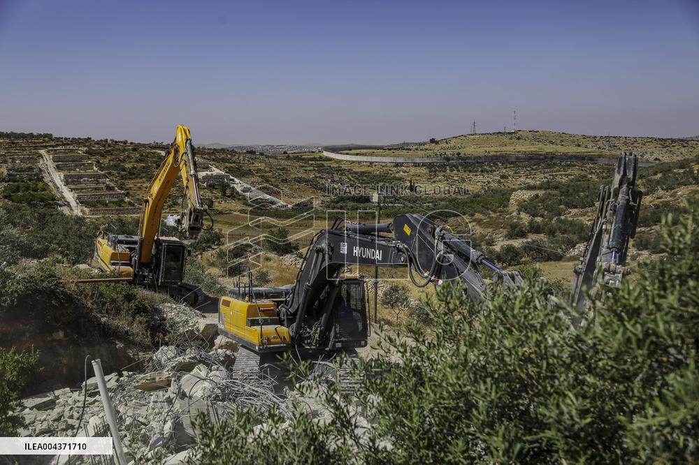 Israeli Occupying Forces Demolish Palestinian Homes - Hebron