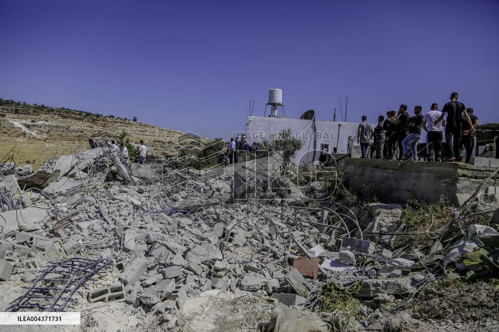 Israeli Occupying Forces Demolish Palestinian Homes - Hebron