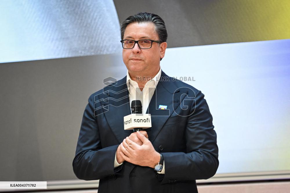 Reveal of Mc Laren Racing Car for The 24 Hours of Le Mans - Paris