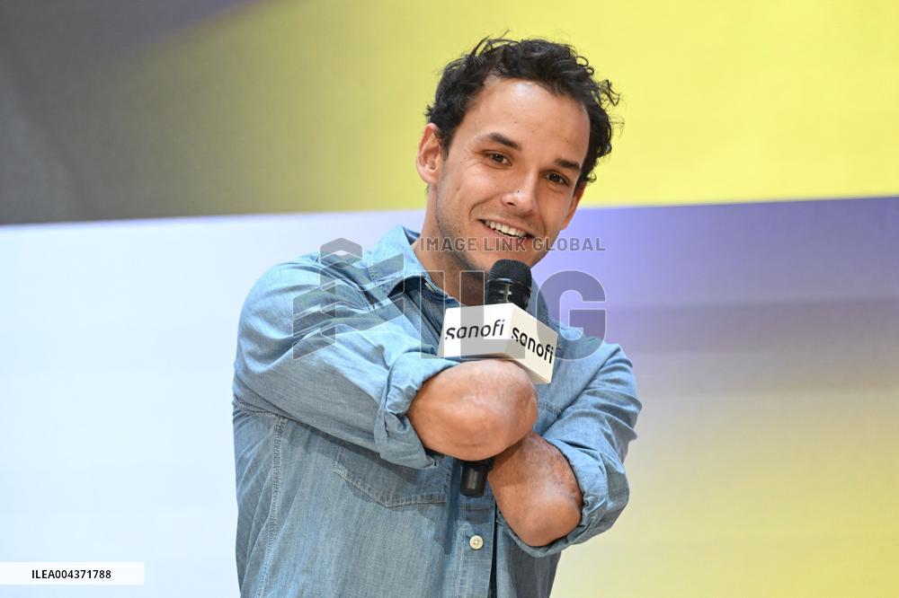 Reveal of Mc Laren Racing Car for The 24 Hours of Le Mans - Paris