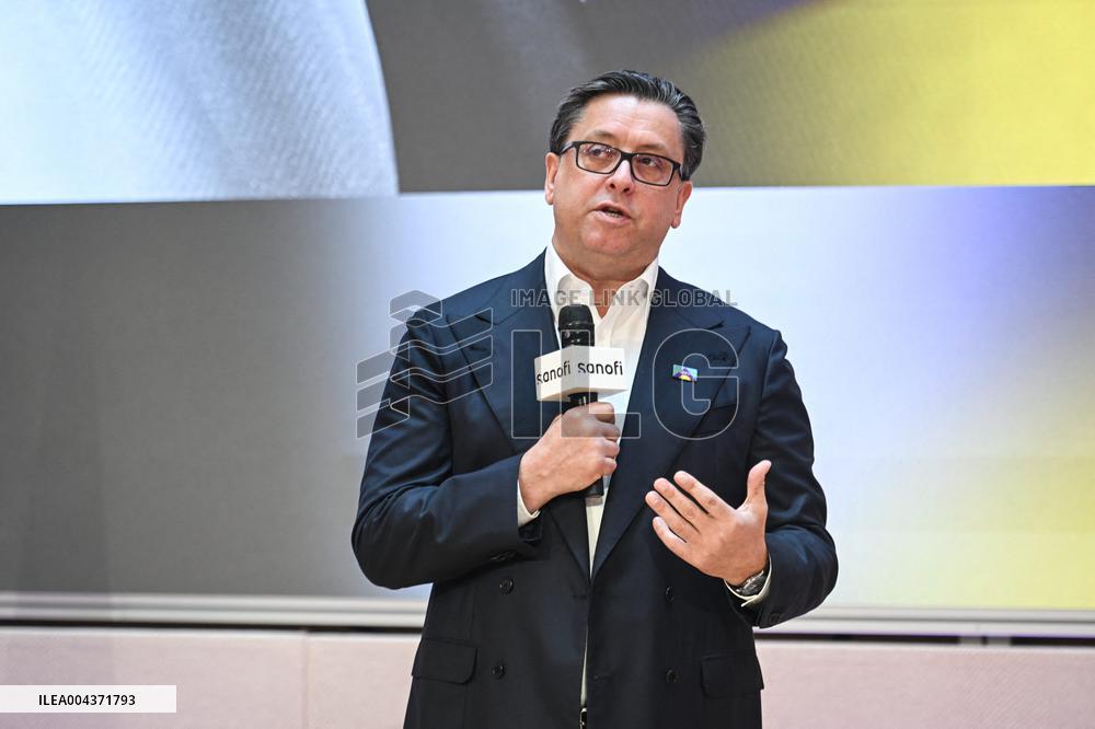 Reveal of Mc Laren Racing Car for The 24 Hours of Le Mans - Paris