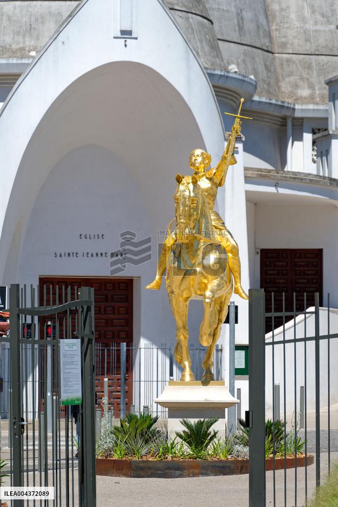 Jeanne d Arc statue in front of the Sainte Jeanne d Arc church - Nice