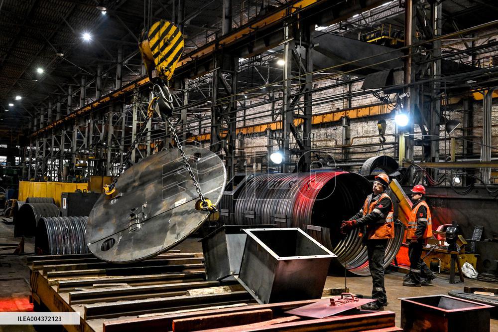 Production of structures for underground hospital