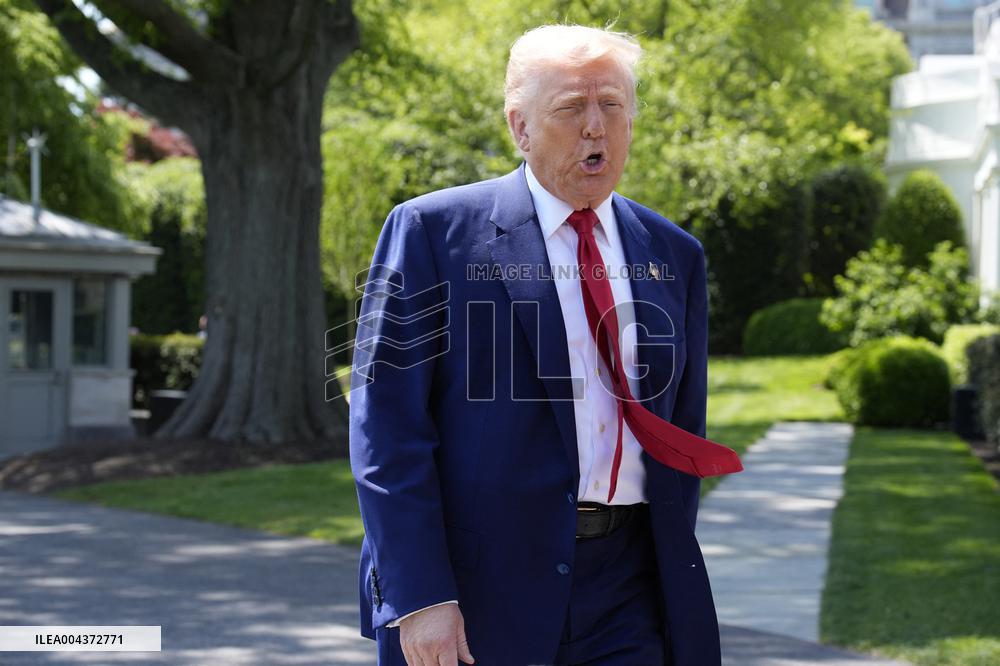 Donald Trump departs to Michigan - Washington