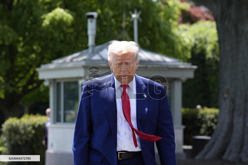 Donald Trump departs to Michigan - Washington