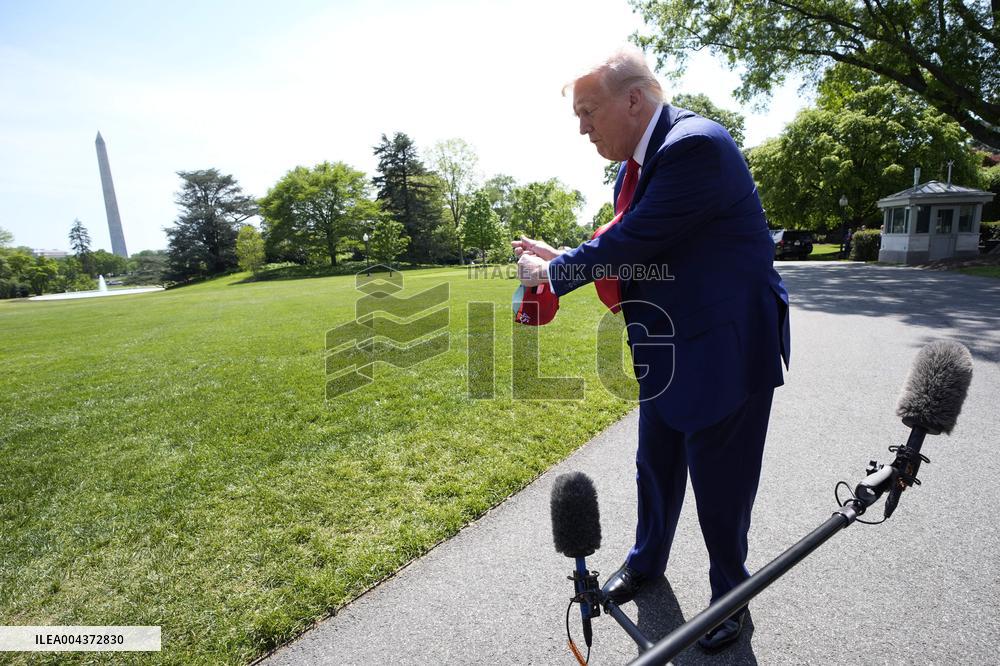 Donald Trump departs to Michigan - Washington