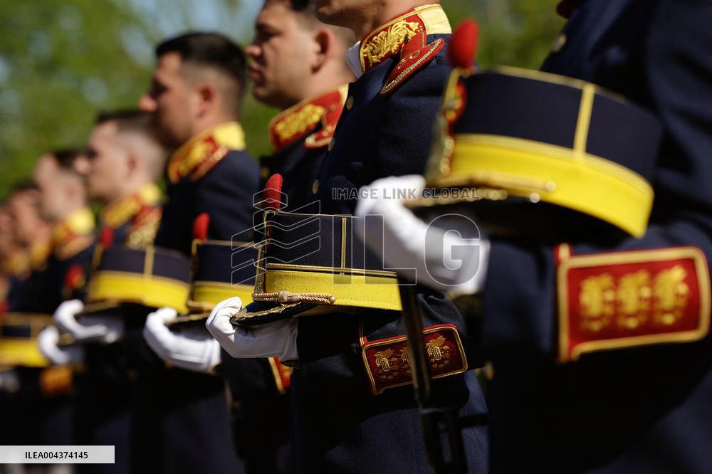 Romania Honors War Veterans in Bucharest