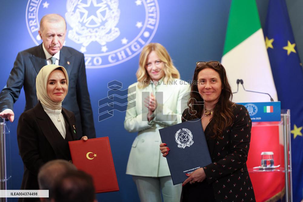 Meloni and Erdogan Hold Joint Press Conference in Rome