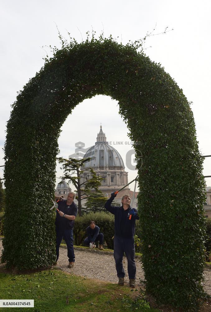 Behind The Scenes Of The Vatican