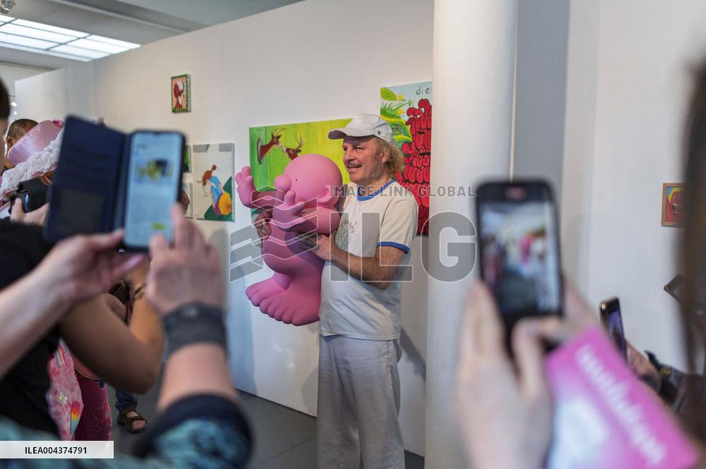 Philippe Katerine Exhibition Opens for Lille3000 Fiesta - Lille