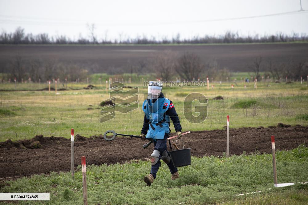 Demining in Mykolaiv region