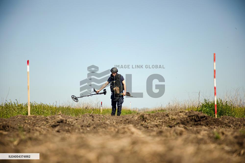 Demining in Mykolaiv region