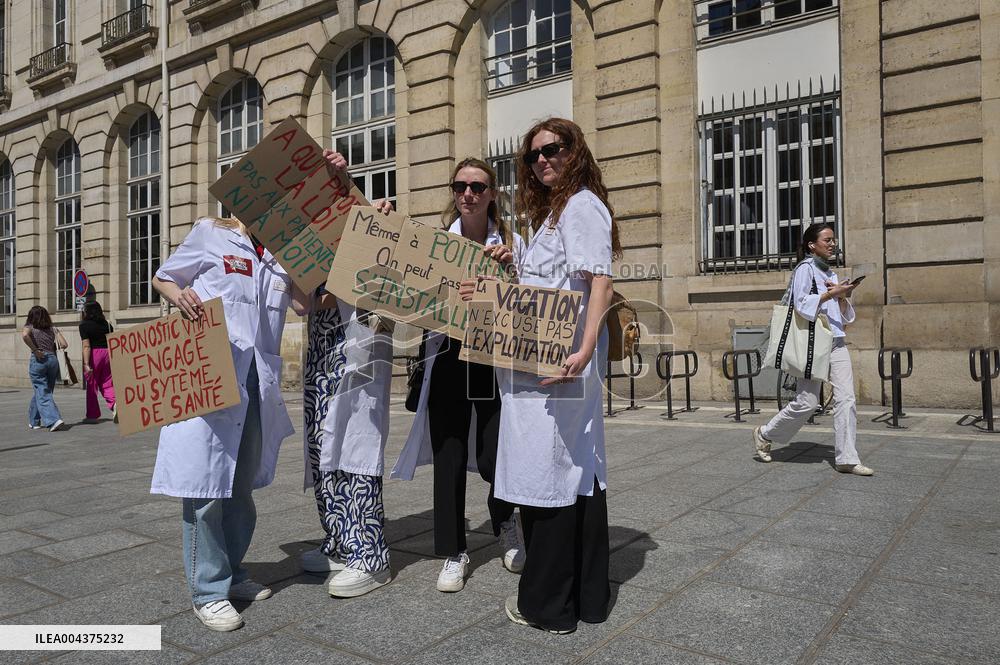Rally Against the Garot Bill - Paris
