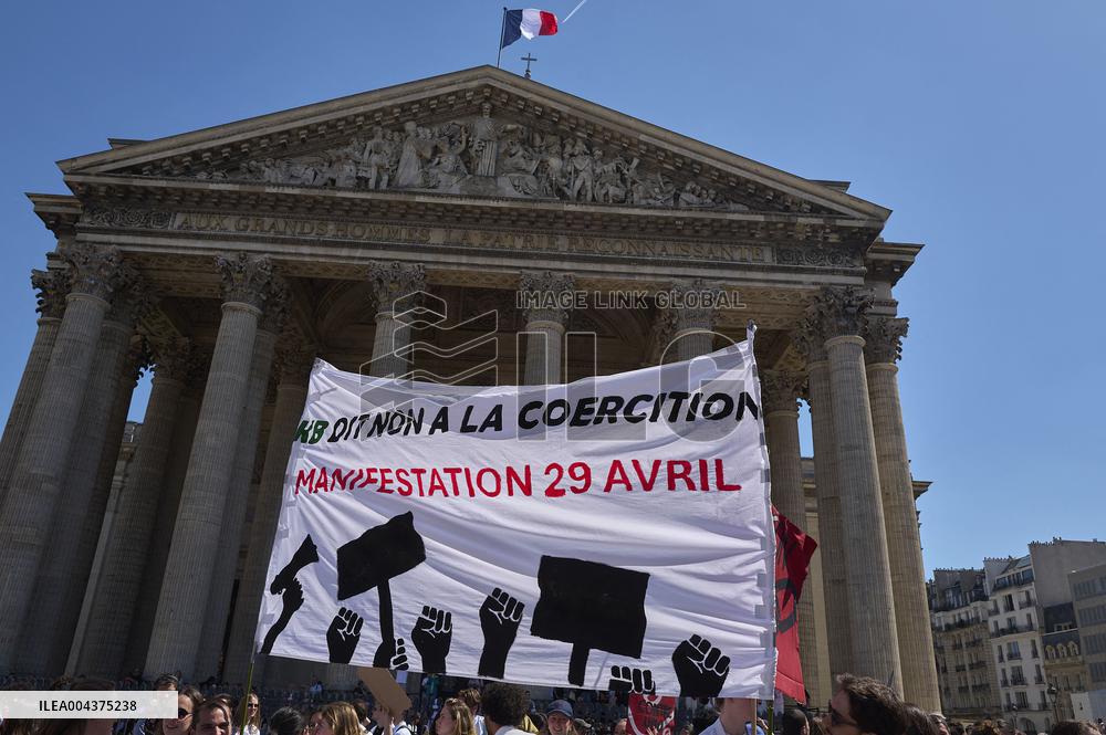 Rally Against the Garot Bill - Paris